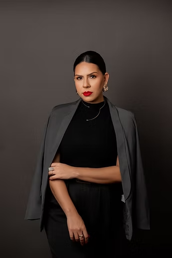 Dra. Débora Cândida de Paula